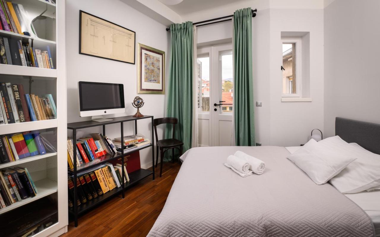 Designer Two-Bedroom Apartment Split Buitenkant foto